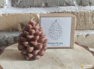 Bougie moulée artisanale - Pomme de pin